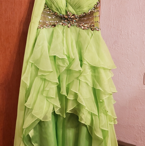 Dress - Picture 2 of 8